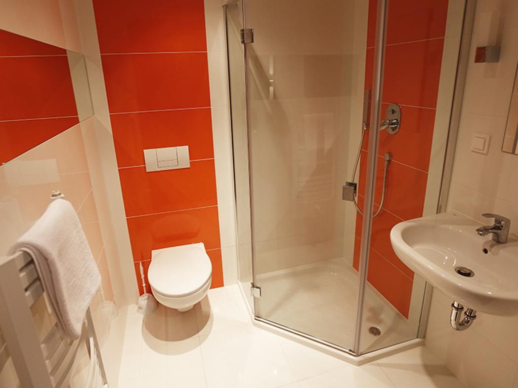 Hotel Otolinski Płock エクステリア 写真