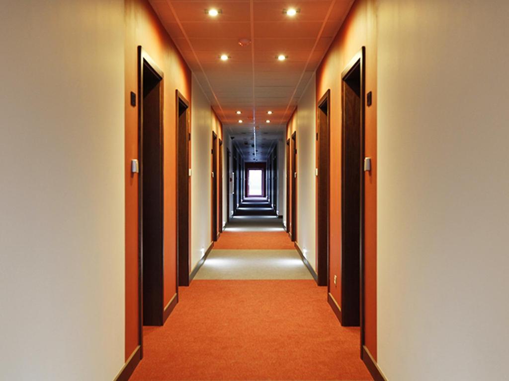 Hotel Otolinski Płock エクステリア 写真